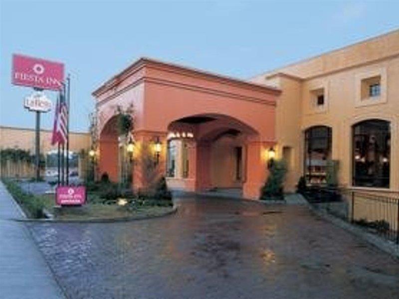 Fiesta Inn Toluca Tollocan Kültér fotó